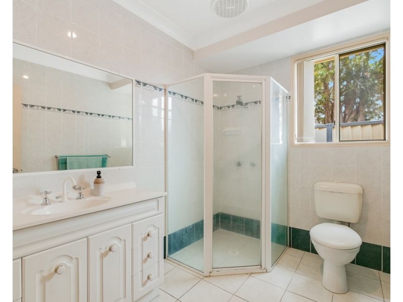 2/5 Covent Gardens Way, Banora Point NSW 2486