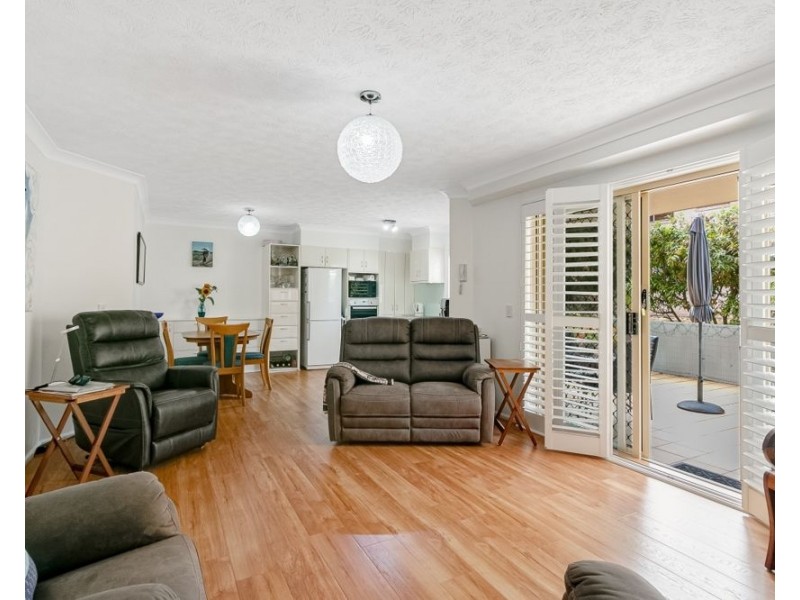 3/40-42 Dutton Street, Coolangatta QLD 4225
