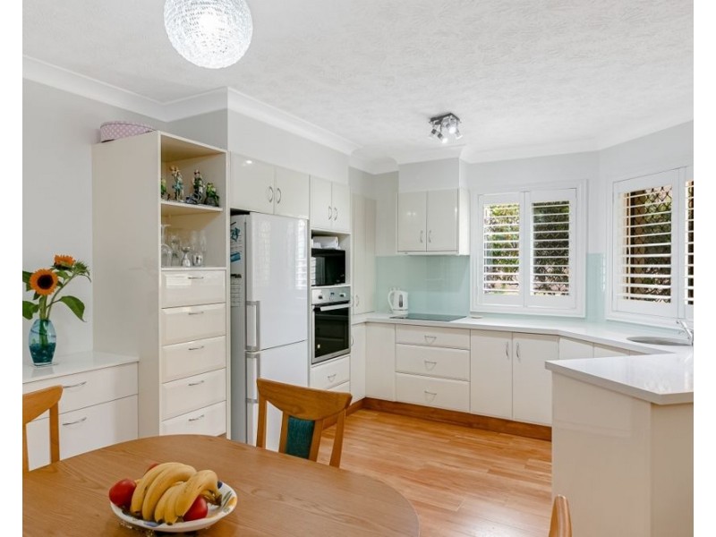 3/40-42 Dutton Street, Coolangatta QLD 4225