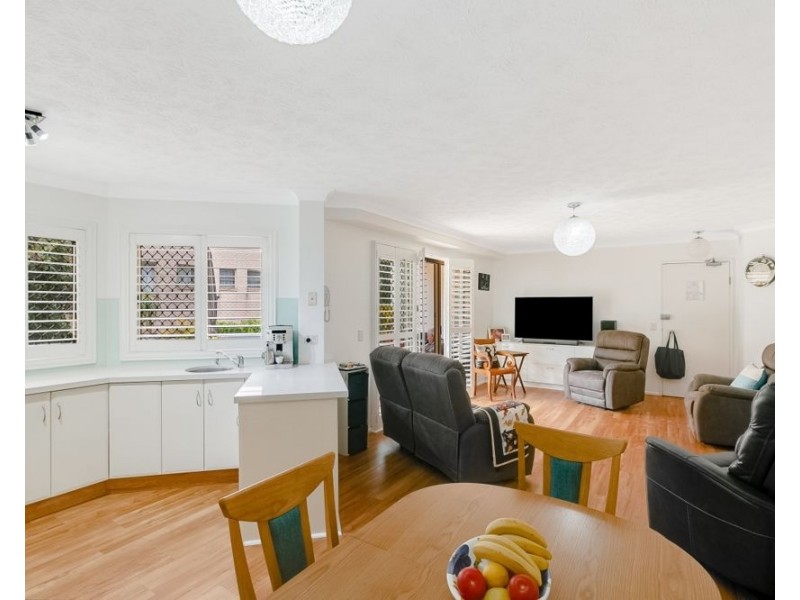 3/40-42 Dutton Street, Coolangatta QLD 4225