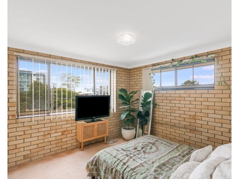 7/74 Coolangatta Road, Kirra QLD 4225