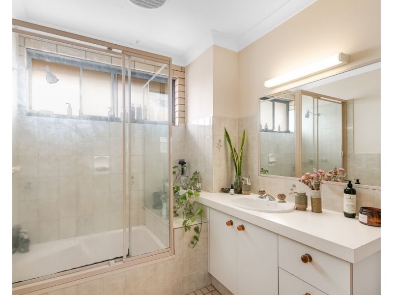 7/74 Coolangatta Road, Kirra QLD 4225