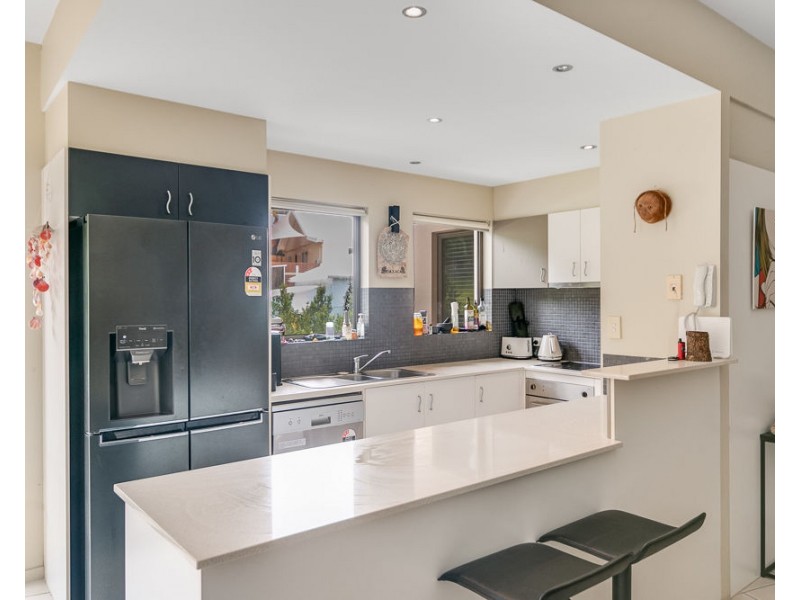 8/77 McLean Street, Coolangatta QLD 4225