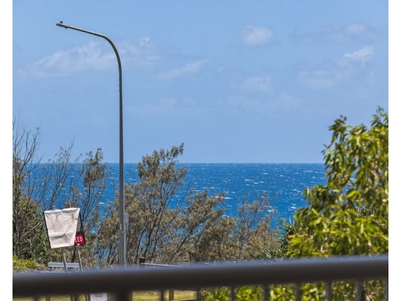 8/3 Eden Avenue, Rainbow Bay QLD 4225