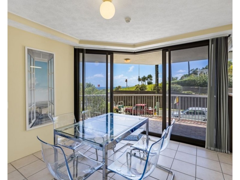 8/3 Eden Avenue, Rainbow Bay QLD 4225