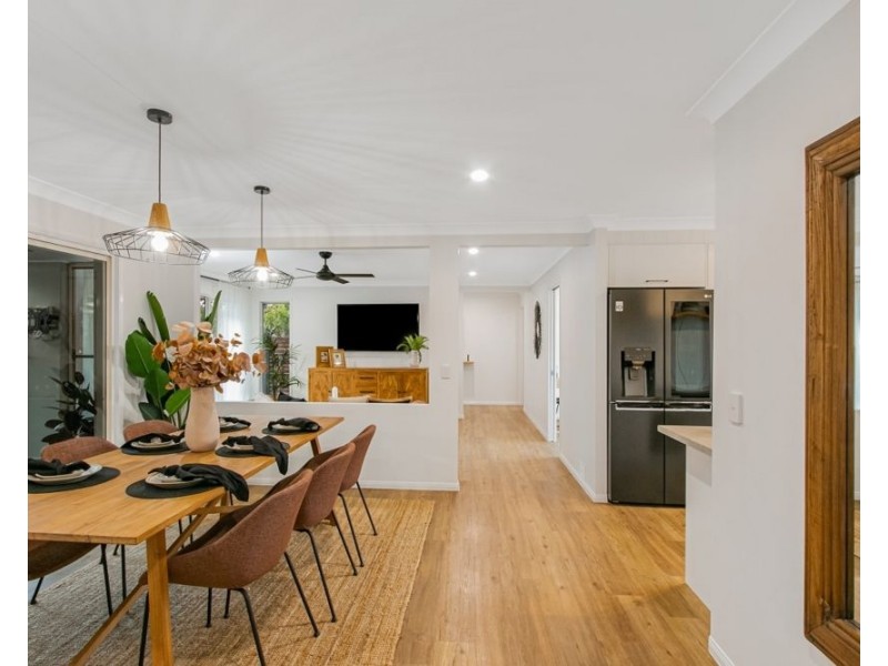 6 Elfin Street, Robina QLD 4226