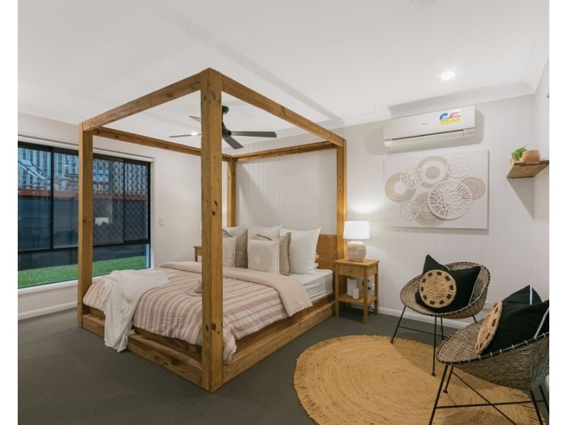 6 Elfin Street, Robina QLD 4226