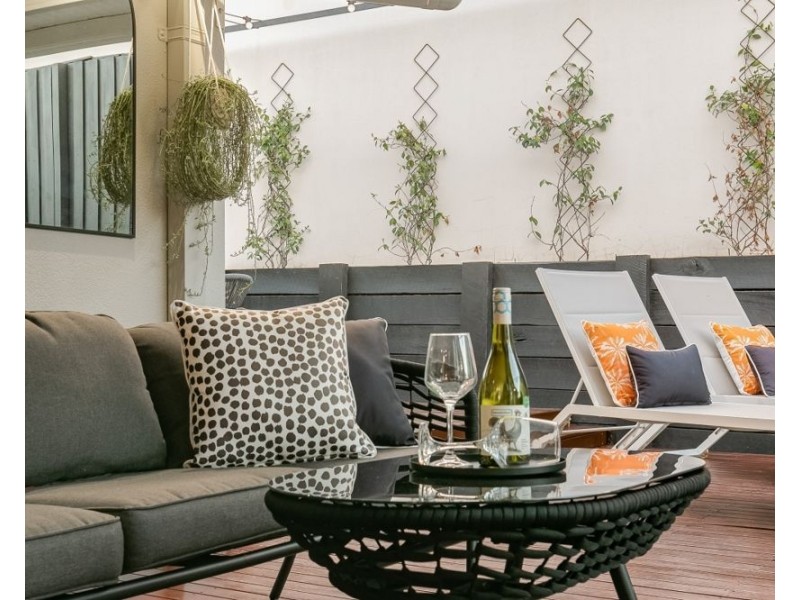 6 Elfin Street, Robina QLD 4226