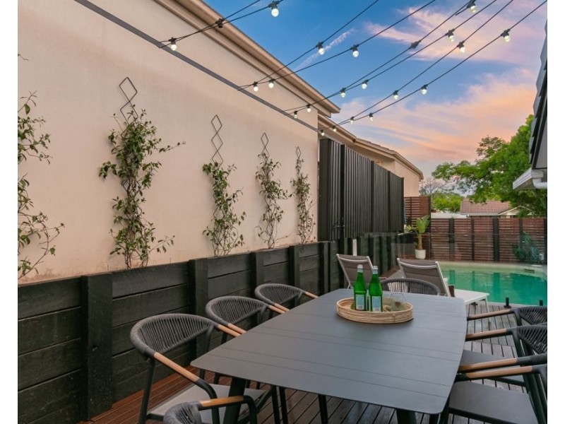 6 Elfin Street, Robina QLD 4226