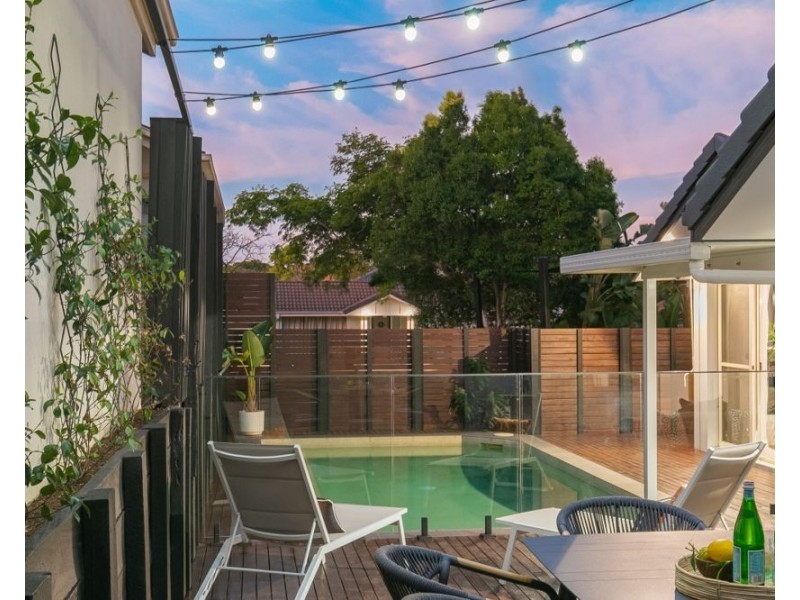 6 Elfin Street, Robina QLD 4226