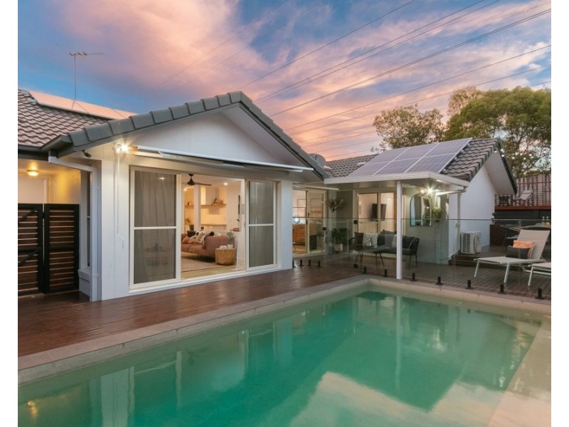 6 Elfin Street, Robina QLD 4226