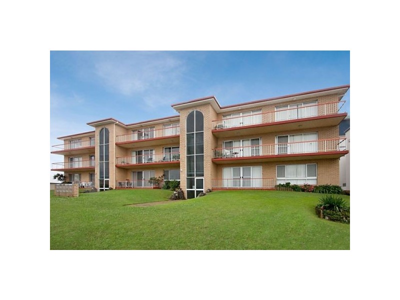 6 6 Hill Street, Rainbow Bay QLD 4225