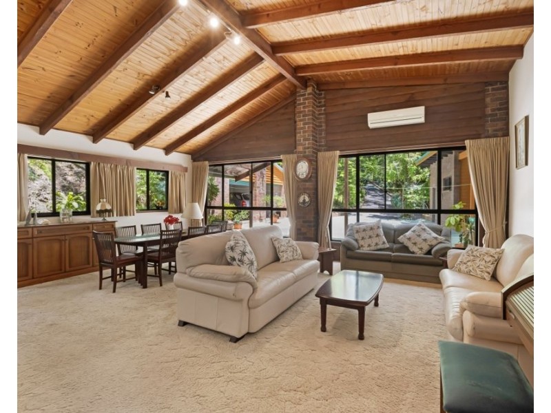 17 Barmark Court, Tallebudgera Valley QLD 4228