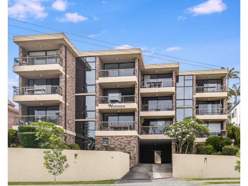 2/18 Lanham Street, Coolangatta QLD 4225