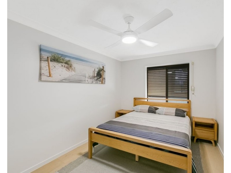 2/18 Lanham Street, Coolangatta QLD 4225