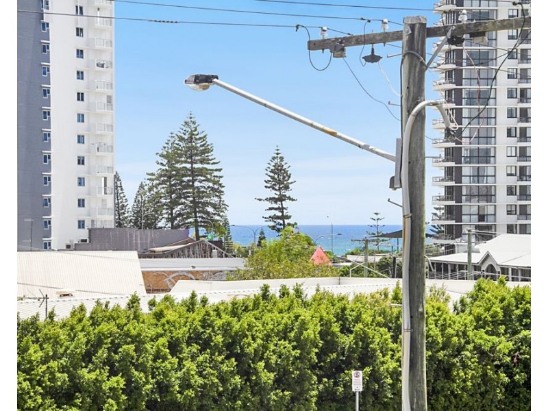 2/18 Lanham Street, Coolangatta QLD 4225