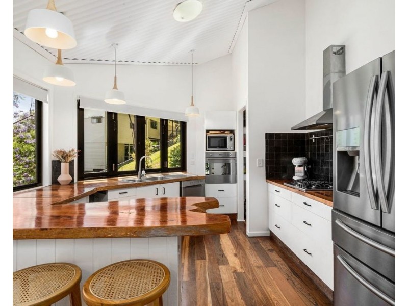 6 Austin Avenue, Currumbin Waters QLD 4223