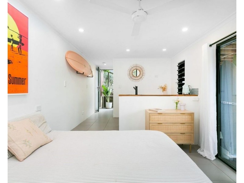 6 Austin Avenue, Currumbin Waters QLD 4223