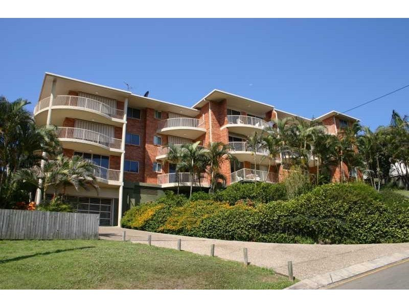 3 3 Tweed Terrace, Rainbow Bay QLD 4225