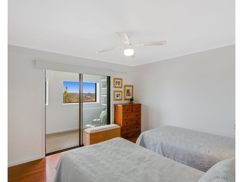 9 Broadwater Esplanade, Bilambil Heights NSW 2486