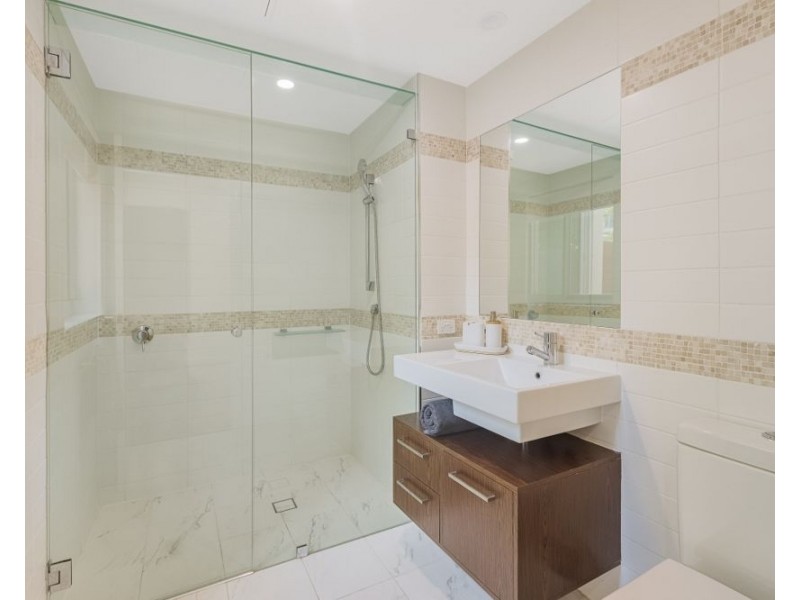 102/46 Pacific Parade, Bilinga QLD 4225