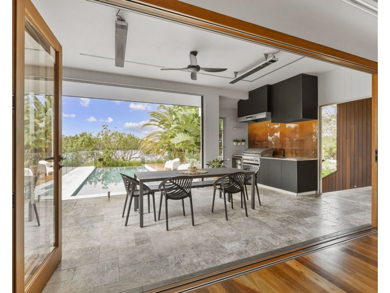 17 Wommin Lake Cres, Fingal Head NSW 2487