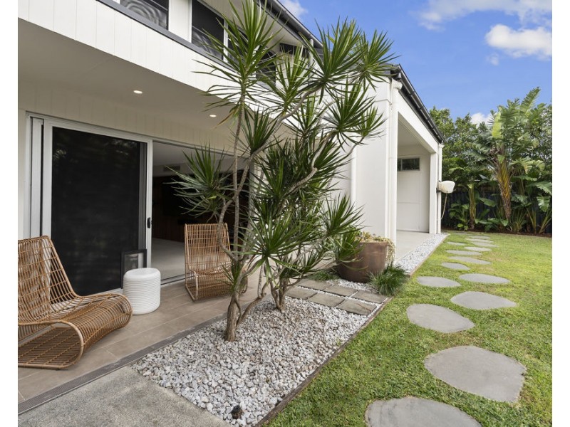 17 Wommin Lake Cres, Fingal Head NSW 2487
