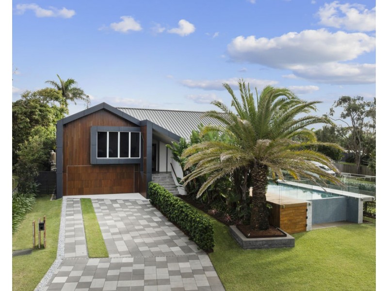 17 Wommin Lake Cres, Fingal Head NSW 2487