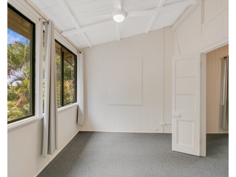 1/241 Boundary Street, Rainbow Bay QLD 4225