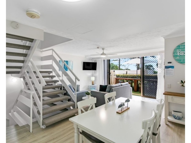 4/190 Marine Parade, Rainbow Bay QLD 4225
