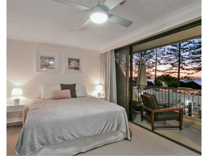 4/190 Marine Parade, Rainbow Bay QLD 4225