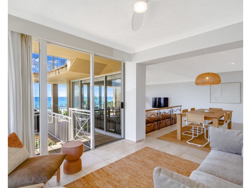 4/1 Tweed Terrace, Rainbow Bay QLD 4225