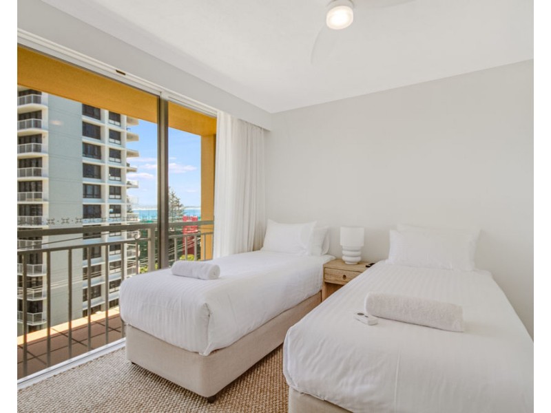 4/1 Tweed Terrace, Rainbow Bay QLD 4225