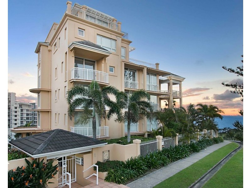 4/1 Tweed Terrace, Rainbow Bay QLD 4225