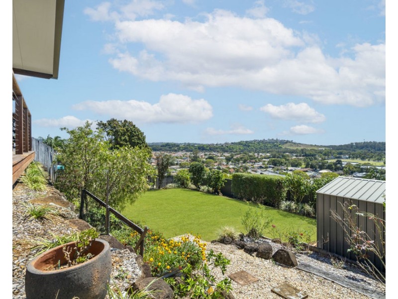 22 Jarrah Place, Banora Point NSW 2486