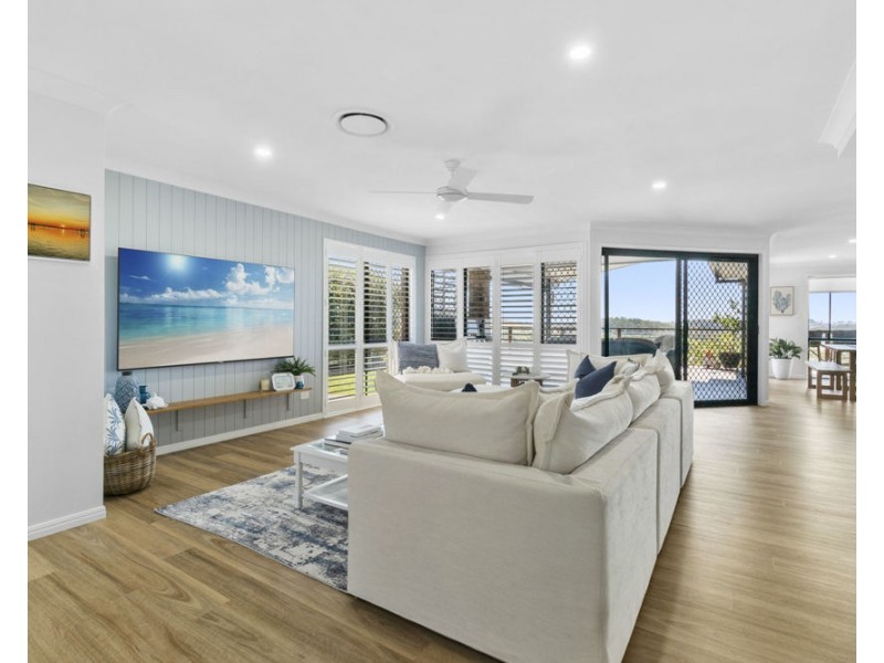 22 Jarrah Place, Banora Point NSW 2486