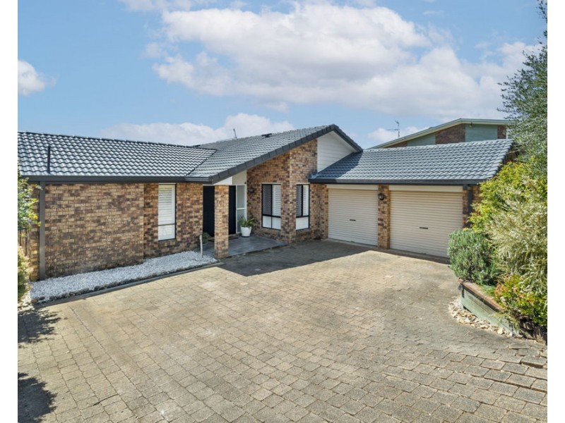 22 Jarrah Place, Banora Point NSW 2486