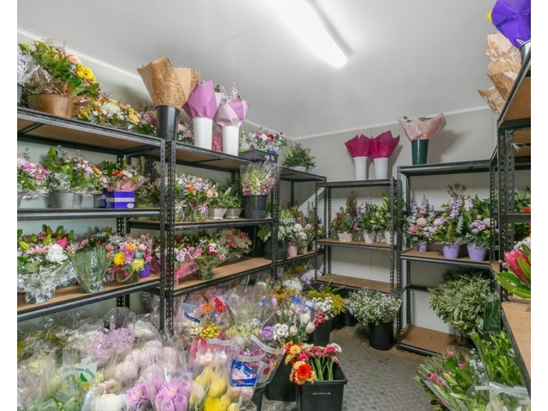 “Hillview Rose Farm Florist” Business For Sale! Located at 1/27 Minjungbal Drive, Tweed Heads South NSW 2486