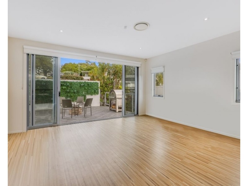 71 Dixon Street, Coolangatta QLD 4225