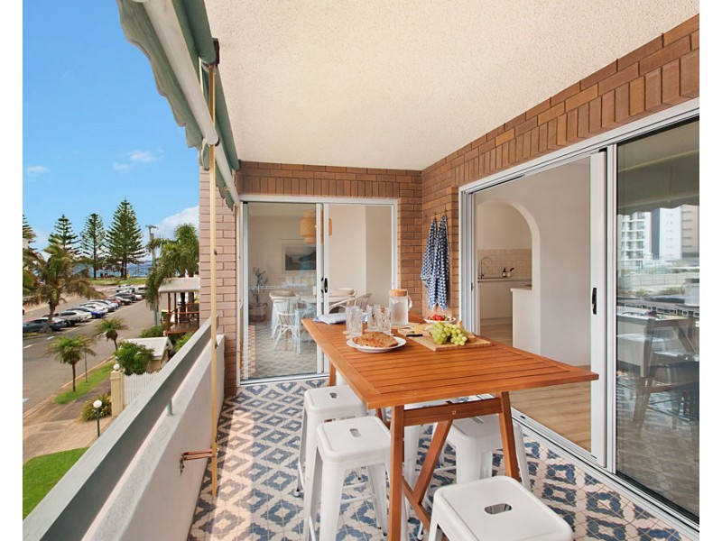 5/6 Ward Street “Maybury Apartments”, Rainbow Bay QLD 4225