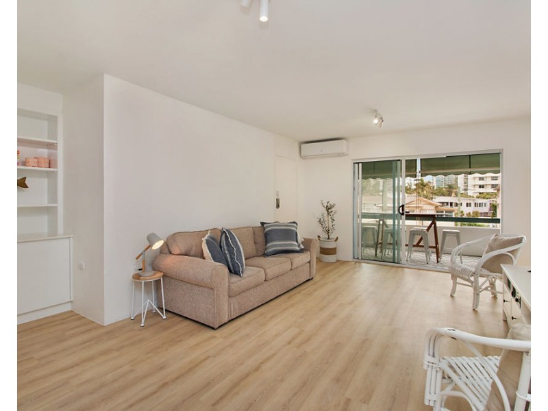 5/6 Ward Street “Maybury Apartments”, Rainbow Bay QLD 4225
