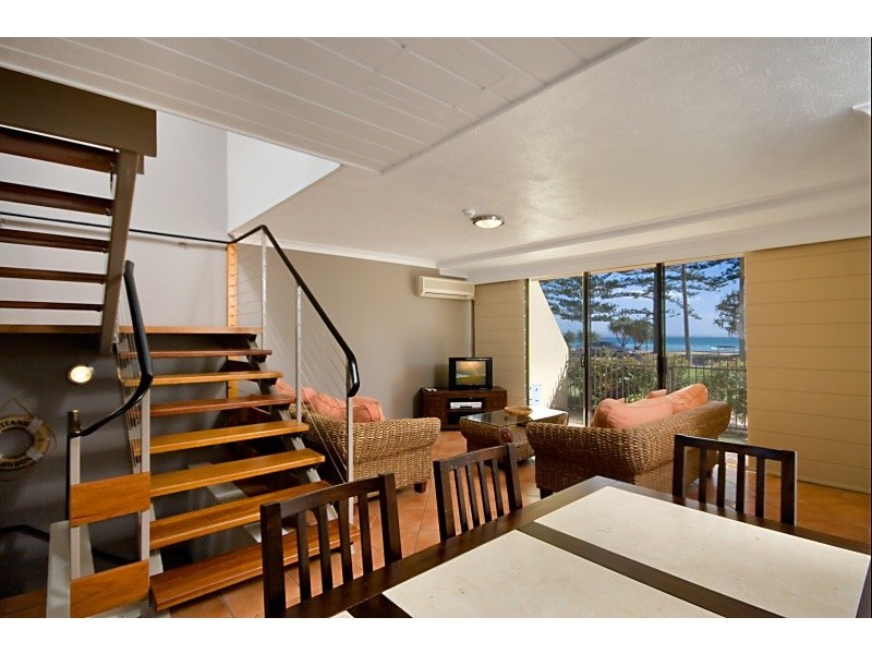 190 190 Marine parade, Rainbow Bay QLD 4225