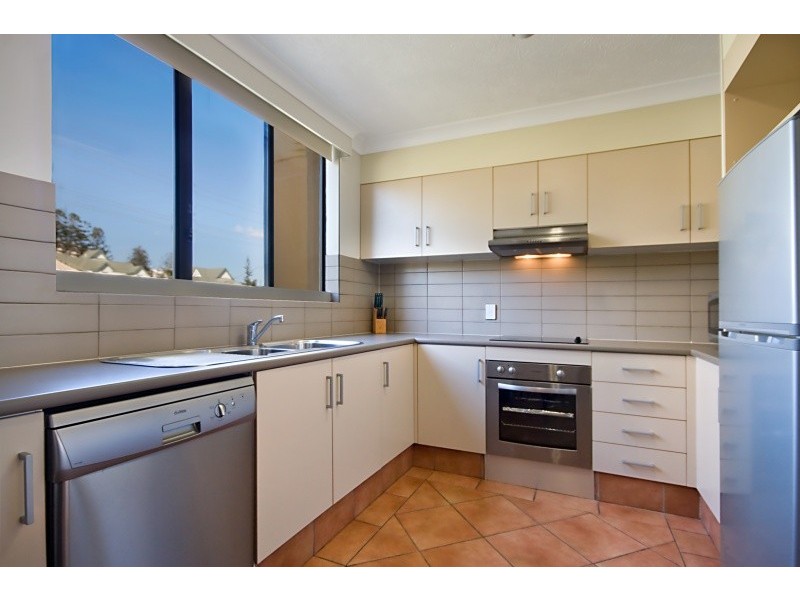 190 190 Marine parade, Rainbow Bay QLD 4225