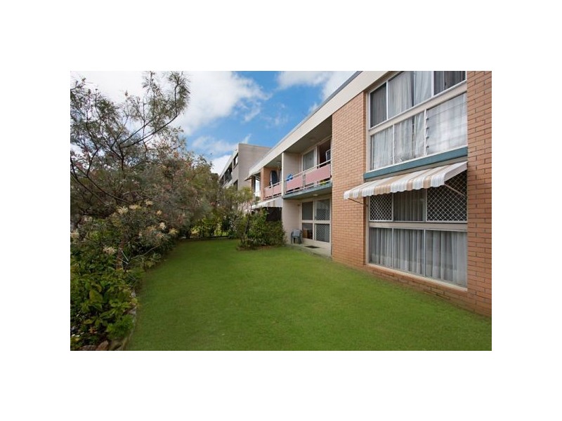 6/7 ” Winston Court ” Coolangatta Rd, Kirra QLD 4225