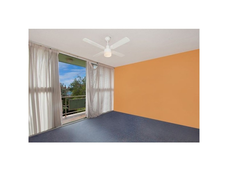 6/7 ” Winston Court ” Coolangatta Rd, Kirra QLD 4225