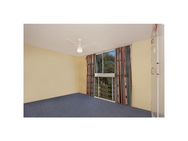 6/7 ” Winston Court ” Coolangatta Rd, Kirra QLD 4225