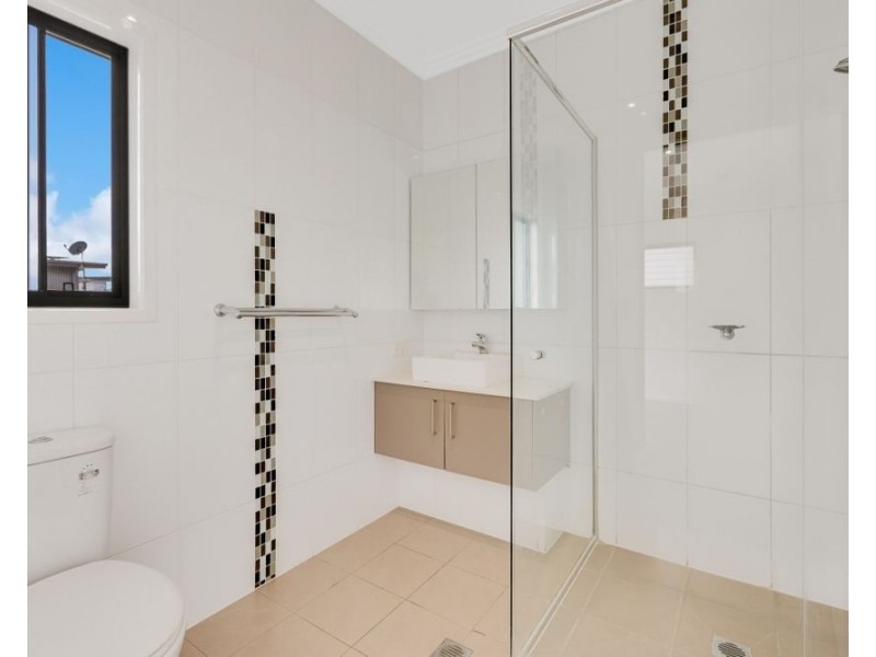 30B Korina Ave, Coolangatta QLD 4225