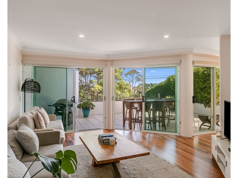2/50-52 Rutledge Street, Coolangatta QLD 4225