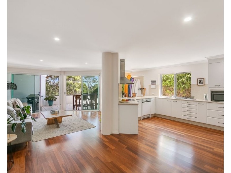 2/50-52 Rutledge Street, Coolangatta QLD 4225