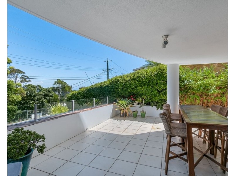 2/50-52 Rutledge Street, Coolangatta QLD 4225